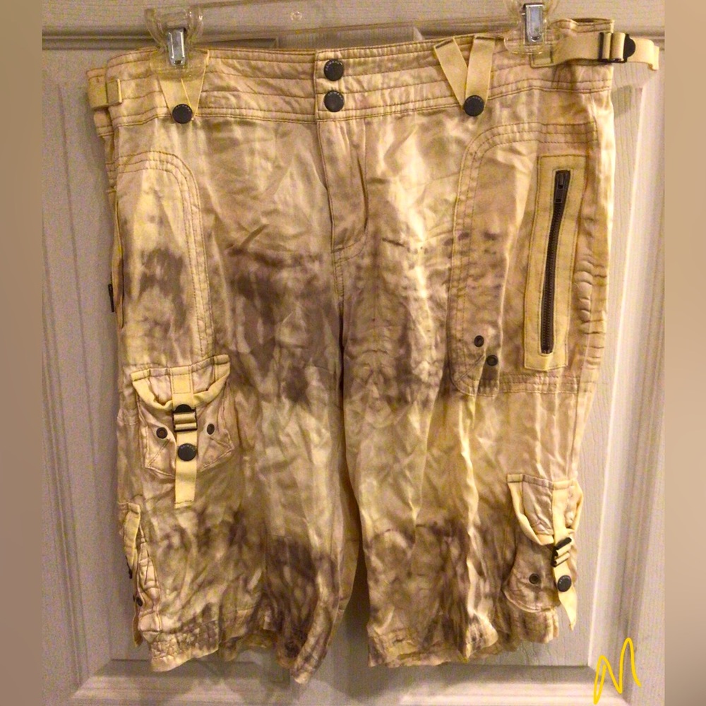DA-NANG 100% silk beautiful cargo shorts. Size M